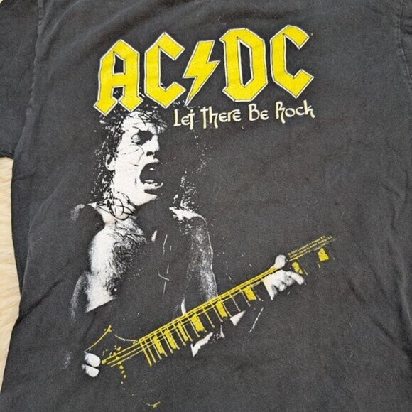 AC/DC Let There Be Rock Graphic Tee Sz M Vtg 2000s Admit One Tag Band T Shirt - Picture 2 of 7